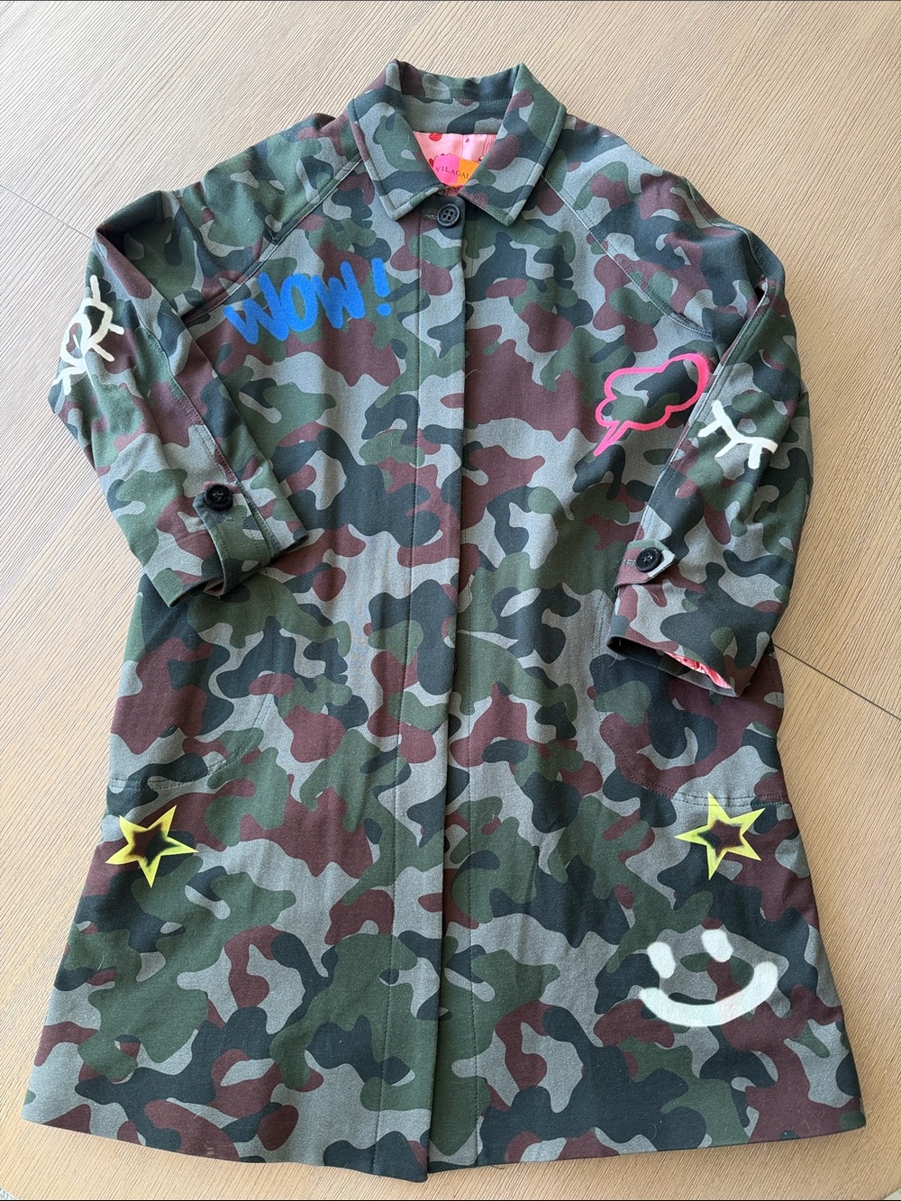 Vilagallo Camo Printed Jacket with Graffiti Ornaments